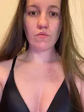 Snapshot of Nicole-Ray chatting on 10, 1, 2025 Nicole-Ray online show from 10, 1, 2025