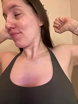 Snapshot of Nicole-Ray chatting on 12, 1, 2025 Nicole-Ray online show from 12, 1, 2025