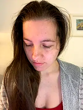 Snapshot of Nicole-Ray chatting on 18, 9, 2025 Nicole-Ray online show from 18, 9, 2025