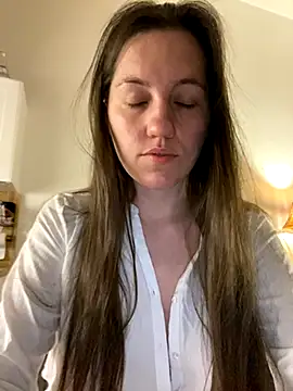 Snapshot of Nicole-Ray chatting on 5, 10, 2025 Nicole-Ray online show from 5, 10, 2025