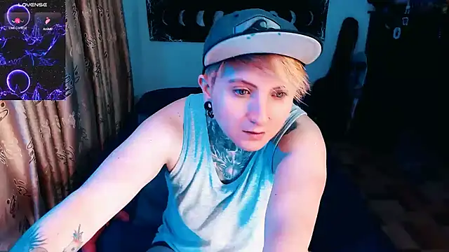 Marieblueeyes online show from 11, 11, 2025