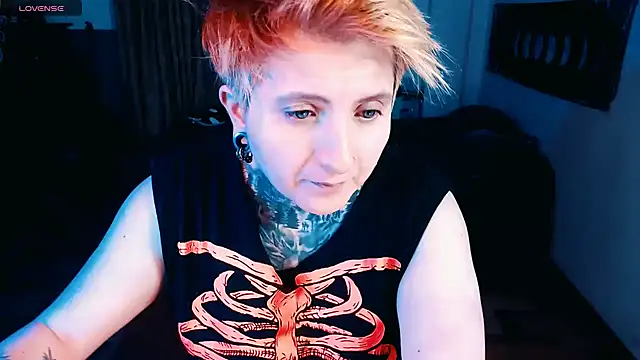 Marieblueeyes online show from 16, 11, 2025