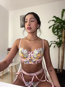 SelenaStone online show from 8, 1, 2026