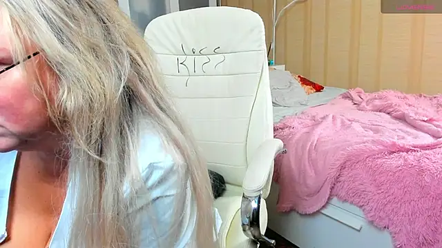 Snapshot of PamHardFuck chatting on 23, 7, 2026 PamHardFuck online show from 23, 7, 2026