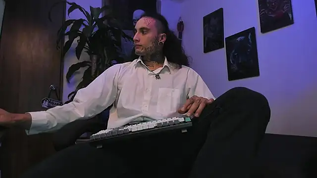 Snapshot of Ryuk_it chatting on 18, 10, 2025 Ryuk it online show from 18, 10, 2025