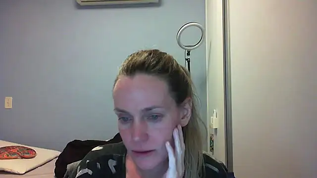 Annylove1 online show from 8, 11, 2025