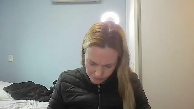 Snapshot of Annylove1 chatting on 25, 6, 2026 Annylove1 online show from 25, 6, 2026
