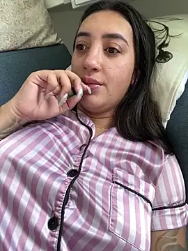 Snapshot of Hannahoff chatting on 19, 10, 2025 Hannahoff online show from 19, 10, 2025