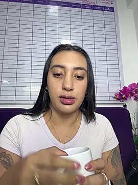Hannahoff online show from 23, 7, 2026