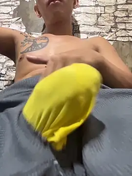 Snapshot of xlovercum chatting on 31, 10, 2025 xlovercum online show from 31, 10, 2025