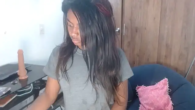Snapshot of charlott7 chatting on 14, 12, 2024 charlott7 online show from 14, 12, 2024