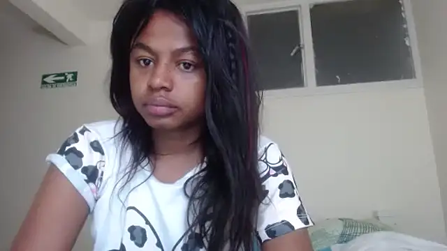 Snapshot of charlott7 chatting on 31, 12, 2024 charlott7 online show from 31, 12, 2024