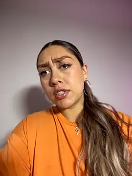 Im sophiie online show from 14, 12, 2025