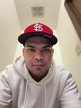 Snapshot of marhi32 chatting on 2, 11, 2025 marhi32 online show from 2, 11, 2025