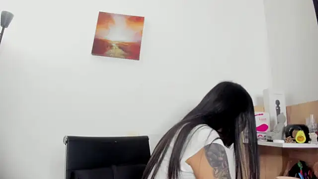 Snapshot of nia__white chatting on 6, 6, 2026 nia white online show from 6, 6, 2026