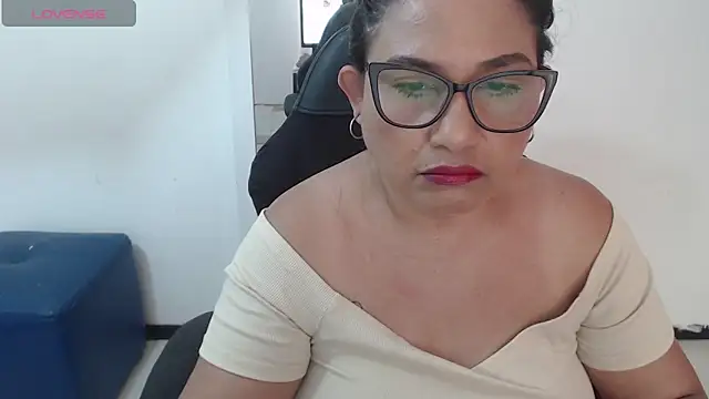 Snapshot of Katha_Marck chatting on 17, 4, 2026 Katha Marck online show from 17, 4, 2026