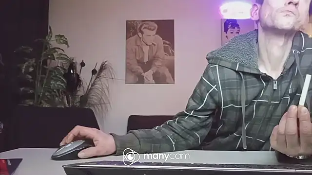 Snapshot of der_dino30 chatting on 24, 2, 2025 der dino30 online show from 24, 2, 2025