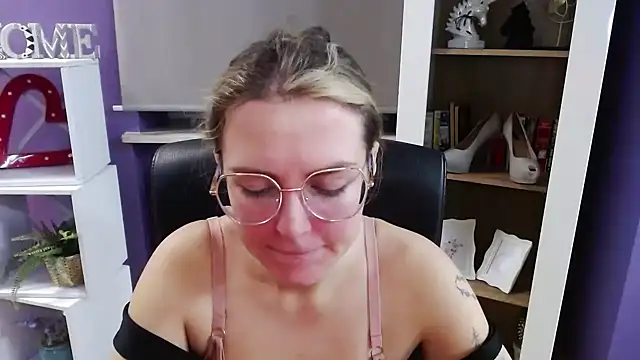 Zoey Erotic online show from 14, 11, 2025