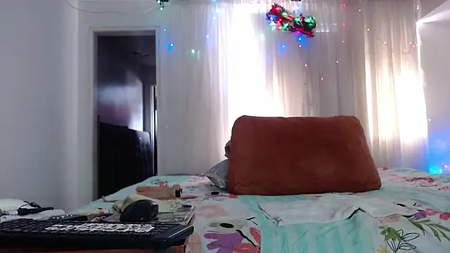 linapalacios online show from 15, 12, 2025