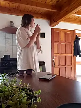 Snapshot of Elnonoykeila77 chatting on 24, 1, 2025 Elnonoykeila77 online show from 24, 1, 2025