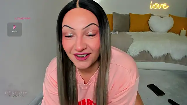 Snapshot of KVerunce chatting on 12, 12, 2024 KVerunce online show from 12, 12, 2024