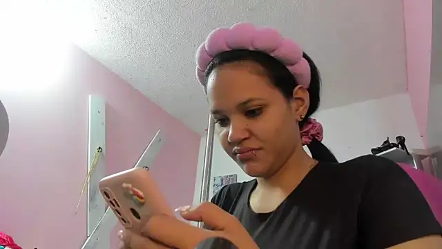 CAMILA--REY online show from 4, 12, 2025