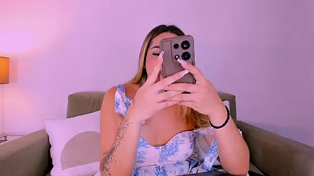 ISABELLASSMITH online show from 11, 3, 2025