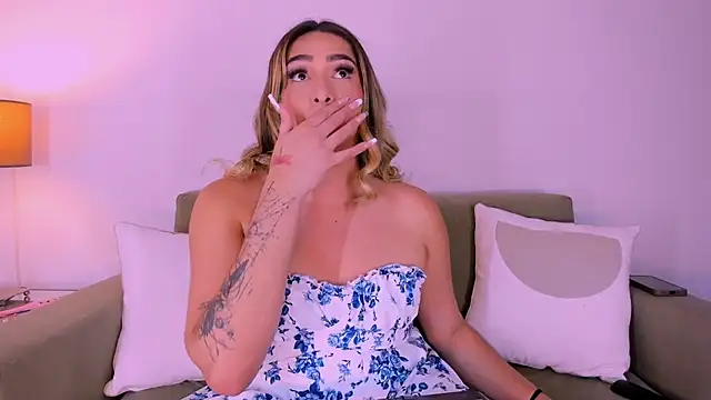 ISABELLASSMITH online show from 13, 3, 2025