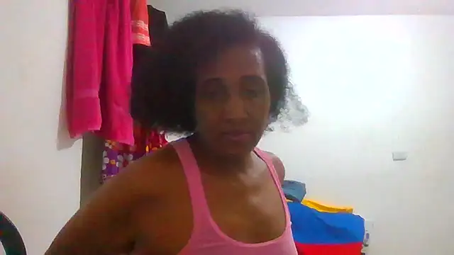 Snapshot of Aishamara chatting on 4, 10, 2025 Aishamara online show from 4, 10, 2025