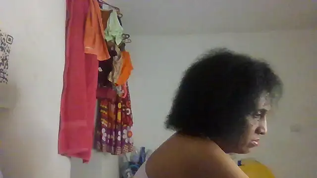 Snapshot of Aishamara chatting on 18, 10, 2025 Aishamara online show from 18, 10, 2025