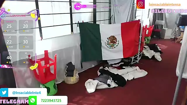 LaInsaciableIntensa online show from 13, 11, 2025