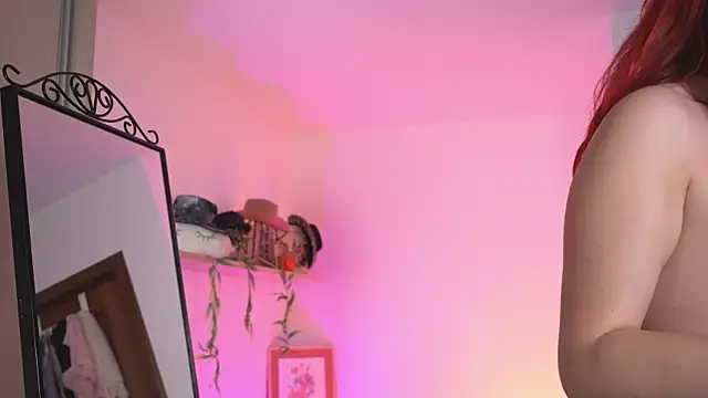 Snapshot of Amaliamour chatting on 12, 3, 2025 Amaliamour online show from 12, 3, 2025