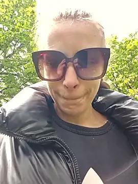 Keli Jessi online show from 1, 5, 2026