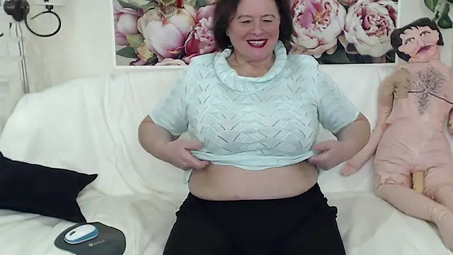 FlaviaSquirts online show from 13, 2, 2025