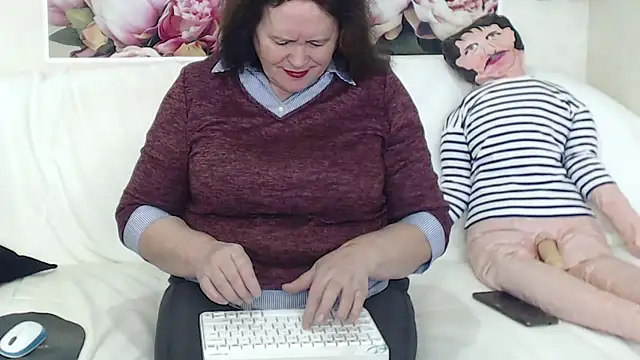 FlaviaSquirts online show from 25, 2, 2025