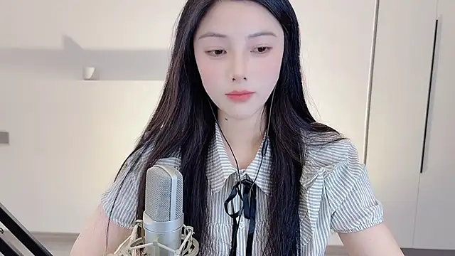 Snapshot of HaagenDazs_ chatting on 19, 2, 2025 HaagenDazs online show from 19, 2, 2025