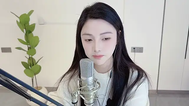 Snapshot of HaagenDazs_ chatting on 6, 3, 2025 HaagenDazs online show from 6, 3, 2025