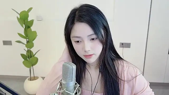 Snapshot of HaagenDazs_ chatting on 9, 3, 2025 HaagenDazs online show from 9, 3, 2025