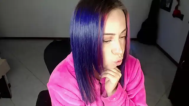 charlottezoe15 online show from 17, 2, 2026