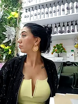 LunaZambrano online show from 7, 2, 2025