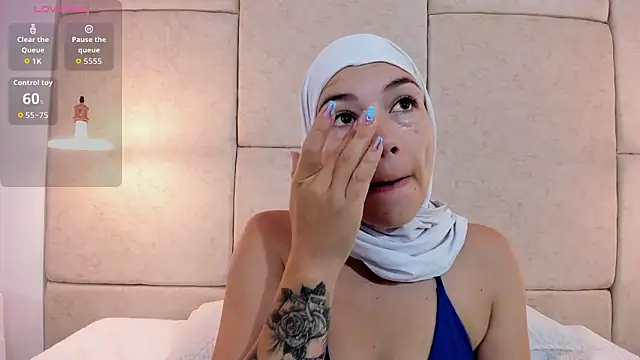 aisha vs online show from 2, 2, 2026