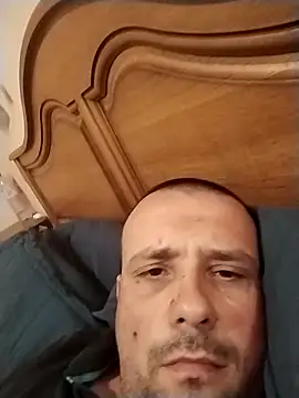 manubm03 online show from 18, 10, 2025