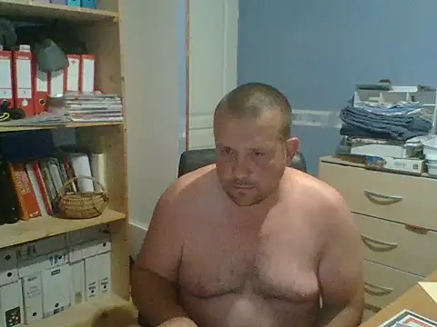 Snapshot of manubm03 chatting on 11, 6, 2026 manubm03 online show from 11, 6, 2026