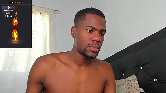 Snapshot of santi_brown chatting on 23, 9, 2025 santi brown online show from 23, 9, 2025