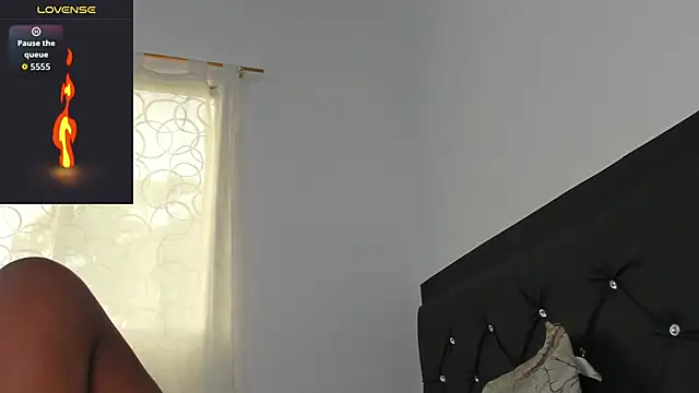 Snapshot of santi_brown chatting on 27, 9, 2025 santi brown online show from 27, 9, 2025