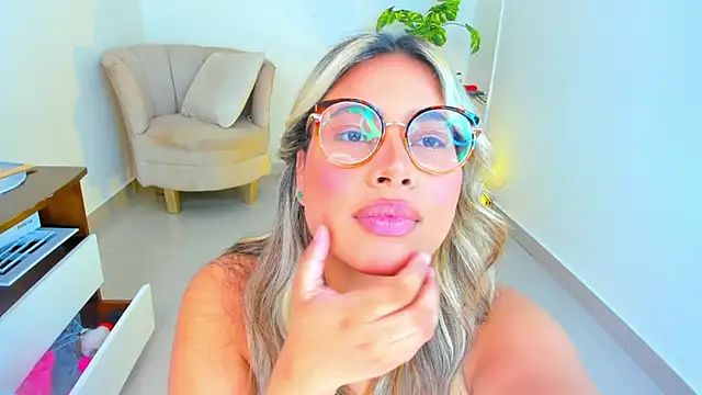 Carlota peach online show from 22, 1, 2025