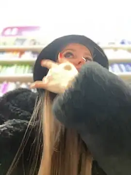 KrisMagnoly online show from 28, 2, 2025