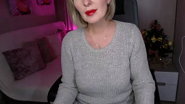 sensualEmilia online show from 9, 1, 2025