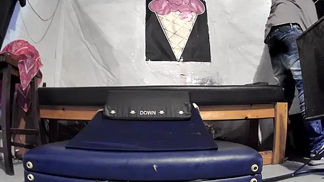 Snapshot of cum4calvin chatting on 11, 6, 2026 cum4calvin online show from 11, 6, 2026