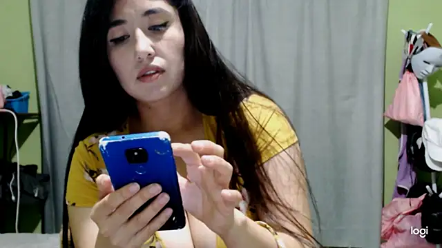 Snapshot of YummymeowW chatting on 21, 12, 2024 YummymeowW online show from 21, 12, 2024